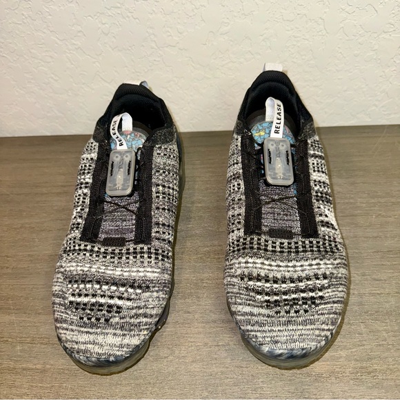 Nike Men’s Air VaporMax 2020 Flyknit, Black/Black/White, Size 10.5 - Picture 2 of 12